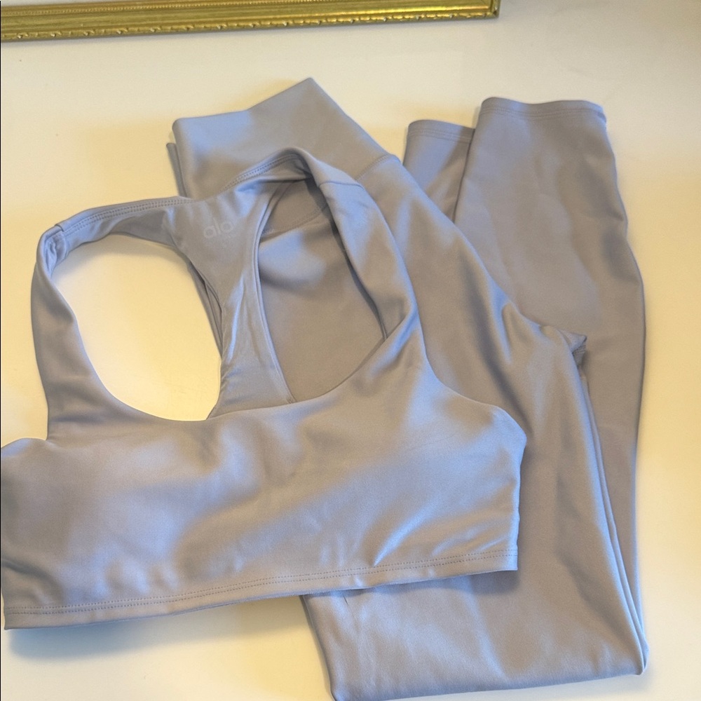 Alo Yoga Women's Small Light Blue Set